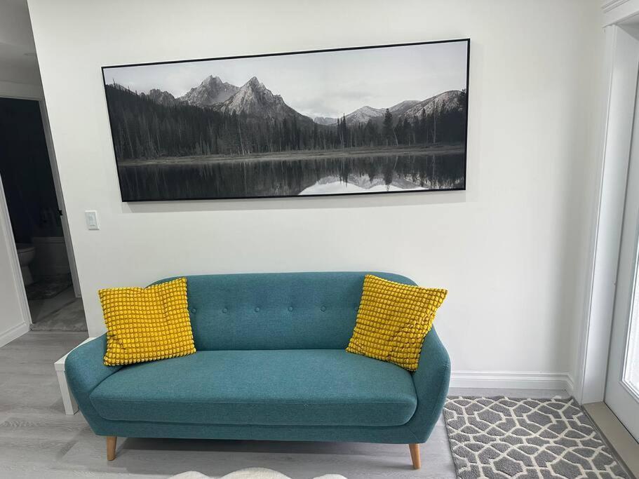 Award Winning Boho Paradise Sunlit Modern Suite YYC Buitenkant foto